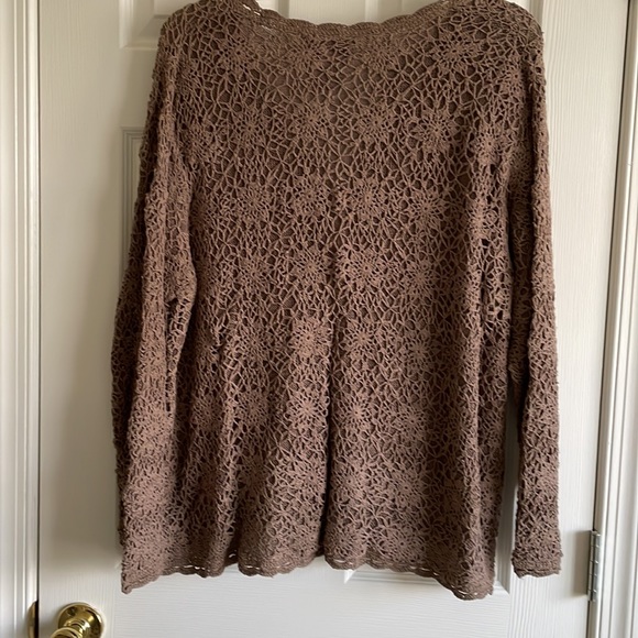 Beautiful Crocheted Look Women’s Sweater/Cardigan - Picture 9 of 15